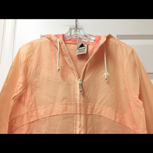 Pretty NWT Burton packable wind/rain jacket! - Picture 8 of 12